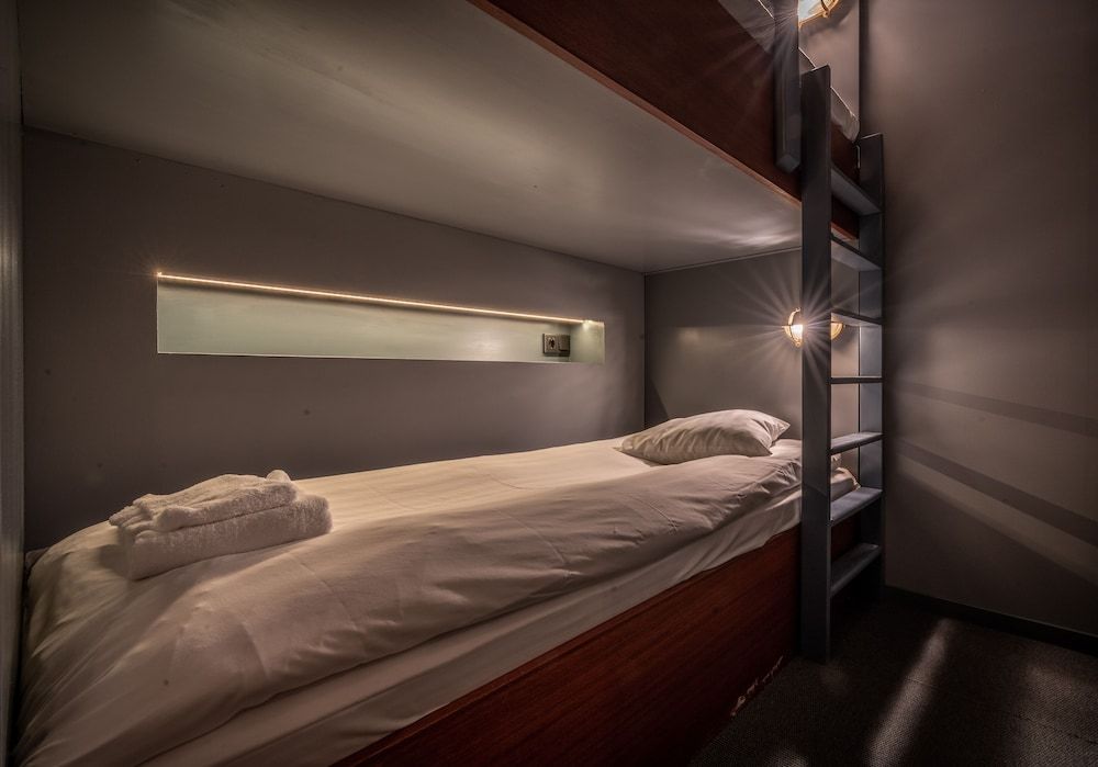 undefined Lord Nelson Hotel 7