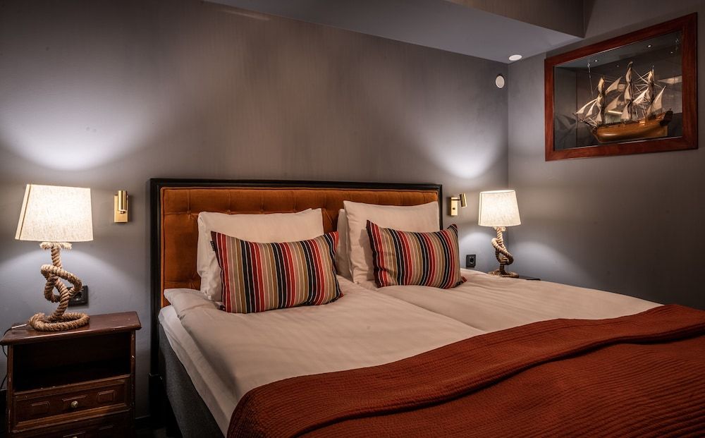 undefined Lord Nelson Hotel 9