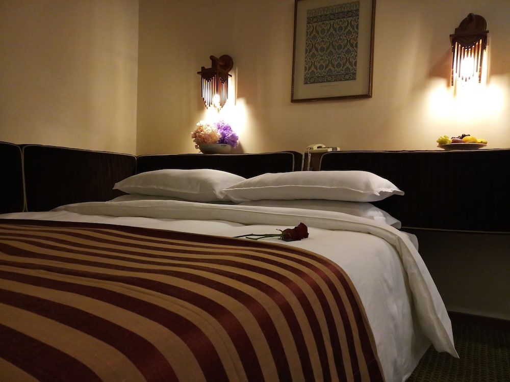 Oriental Palace Hotel Deluxe Double or Twin Room 6