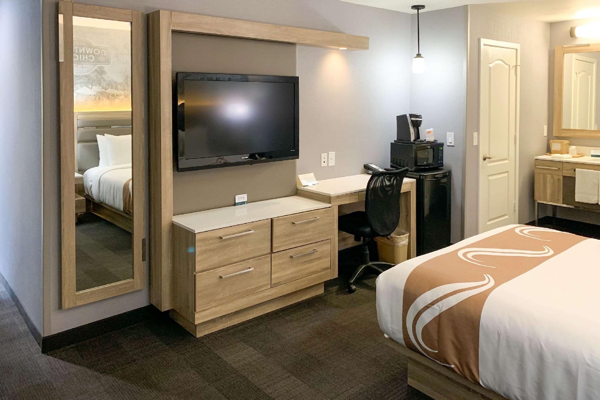 1 Queen Bed, Nonsmoking, Accessible