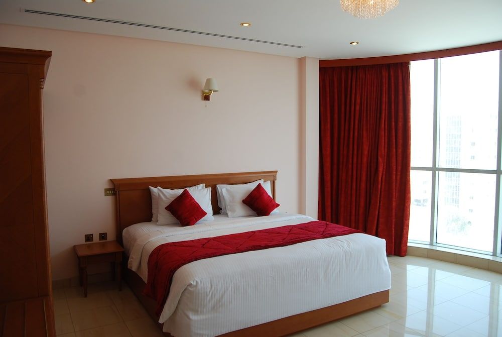 Al Madina Suites Doha Executive Suite, 1 King Bed 2