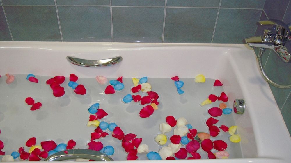 Al Madina Suites Doha Executive Suite, 1 King Bed 7