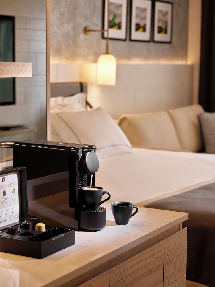 Deluxe Room Side Sea View & Pool View