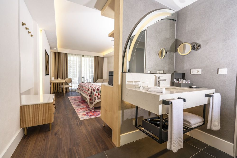 Lara Barut Collection-Ultra All Inclusive Deluxe Garden Room 4