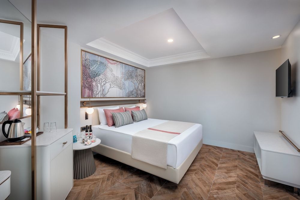 Delphin Palace - All Inclusive Family Room 2