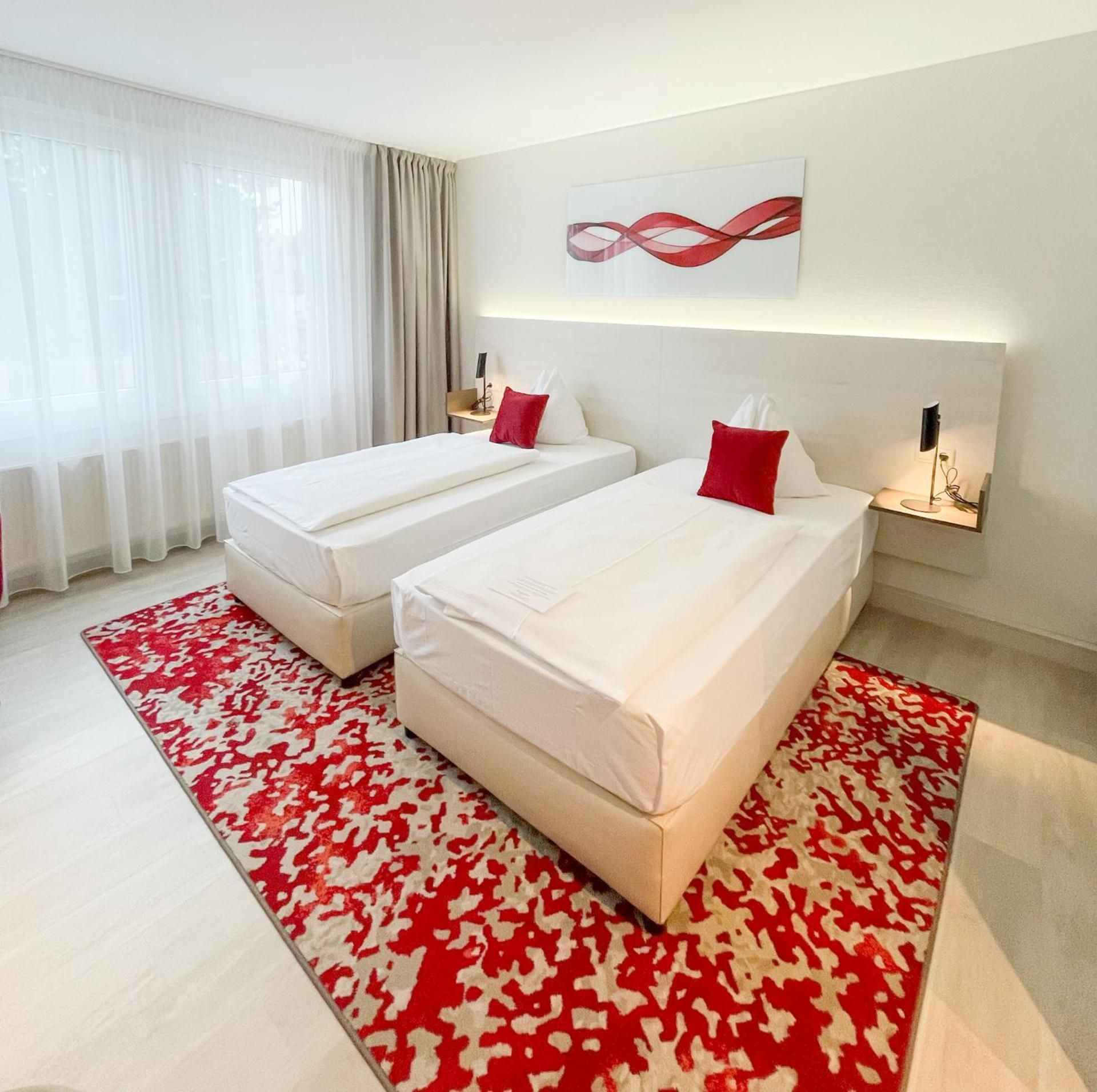 Ramada by Wyndham Dresden Twin Beds, Standard Room