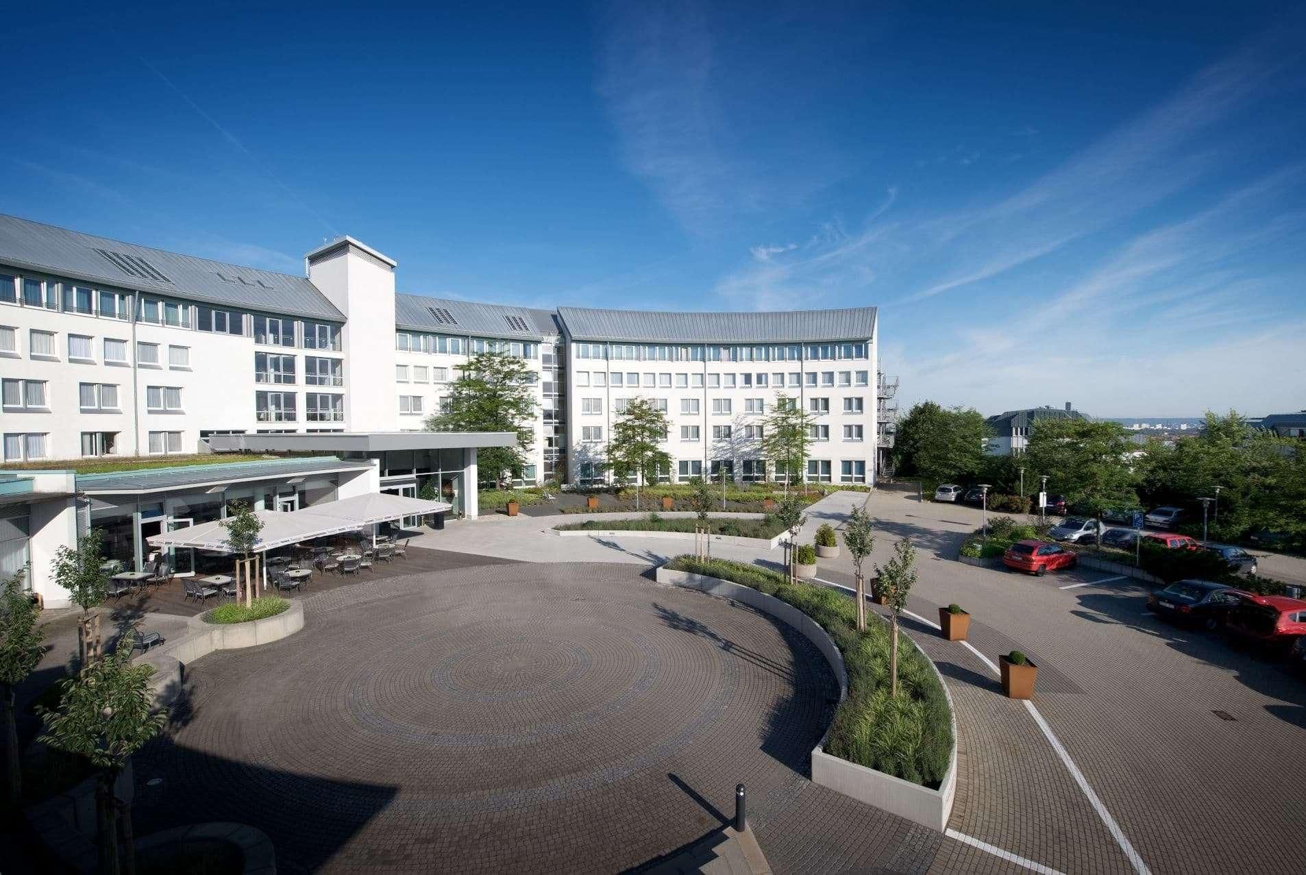 undefined Ramada by Wyndham Dresden 2