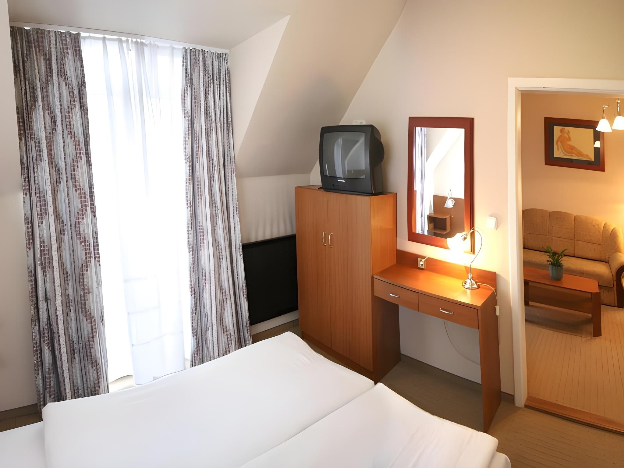undefined Hotel Luna  Budapest 5