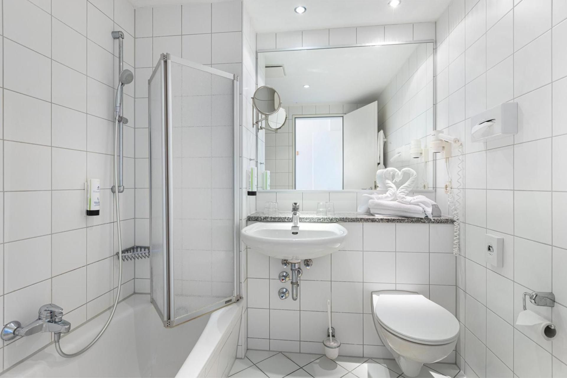 Suite with Partial Sea View