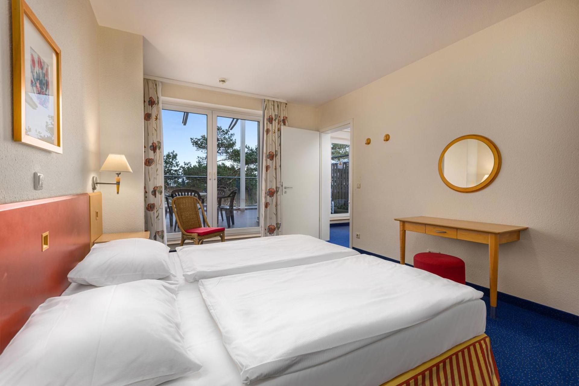 Suite with Partial Sea View