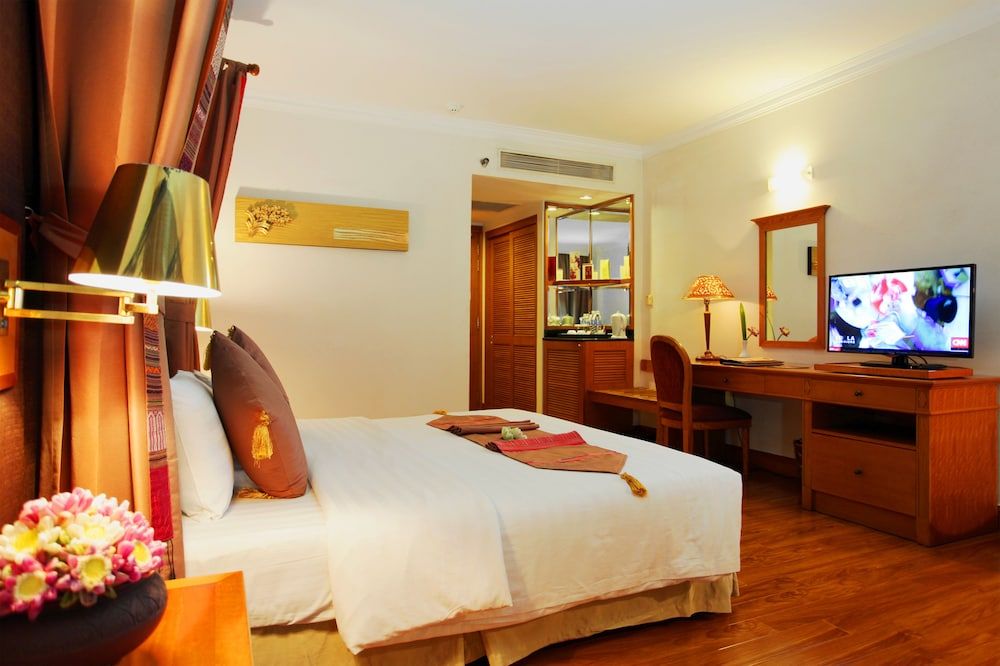 Angkor Century Resort & Spa Superior Double Room 8