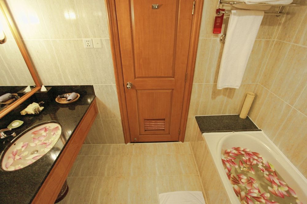 Angkor Century Resort & Spa Superior Twin Room 13