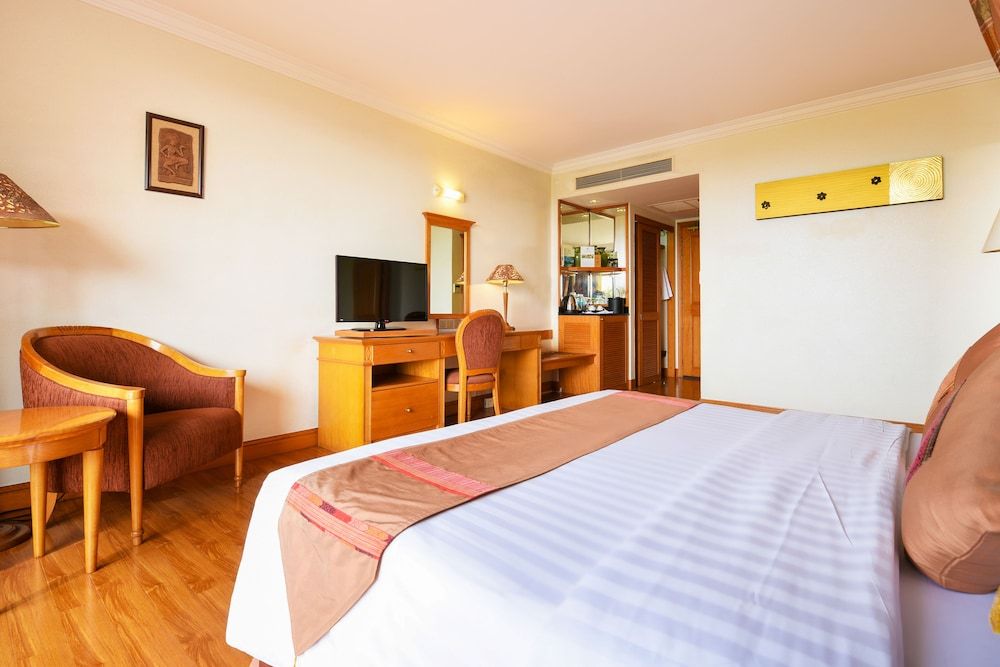 Angkor Century Resort & Spa Superior Double Room 6