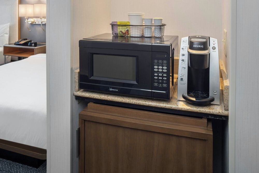 Courtyard by Marriott Boston-South Boston Room, 2 Queen Beds 9