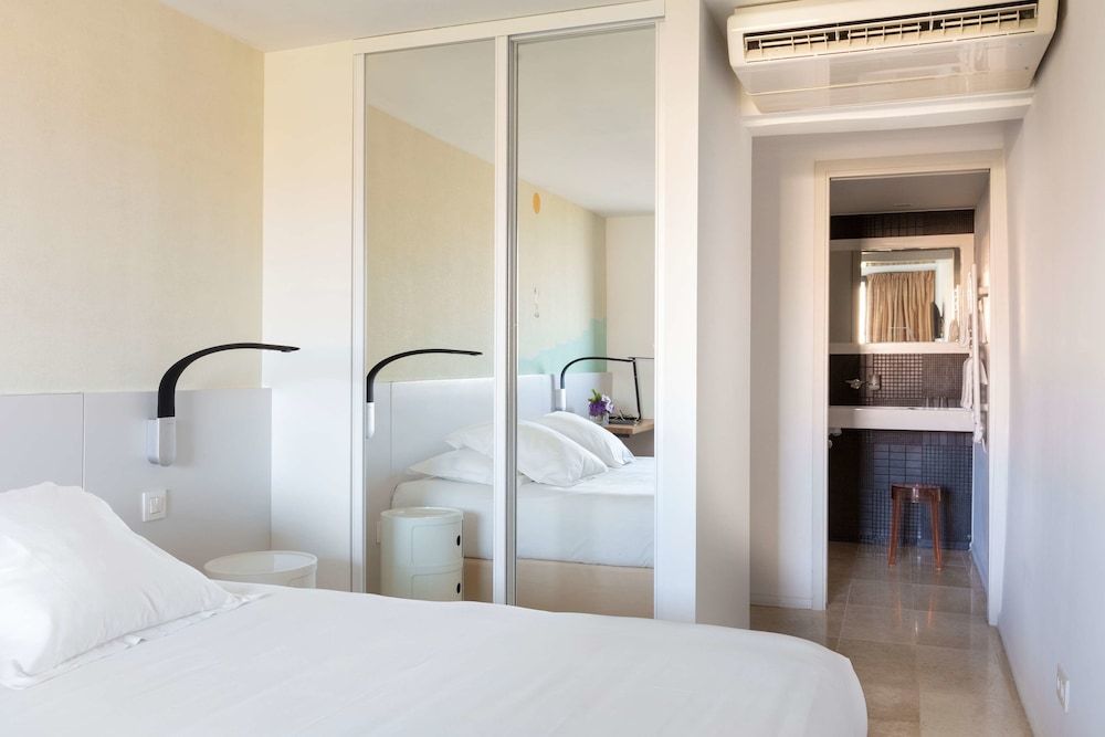 Superior Room, 1 Queen Bed, Balcony, Sea View