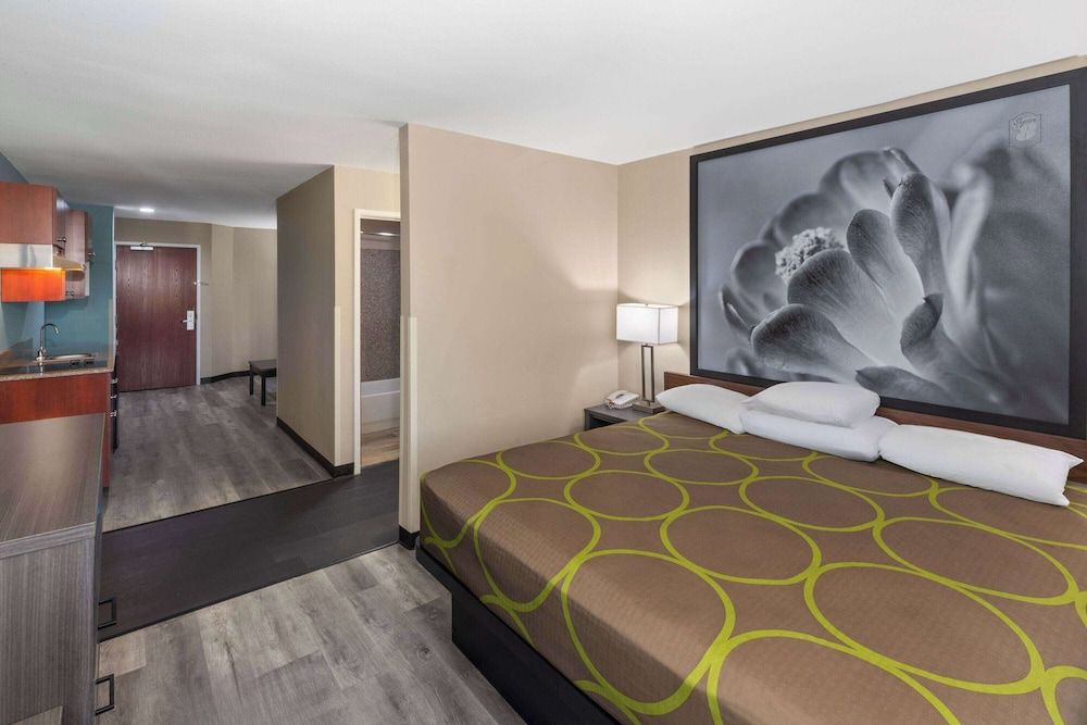 Studio Suite, 1 King Bed, Non Smoking