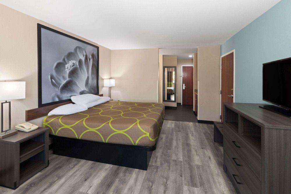 Studio Suite, 1 King Bed, Accessible, Non Smoking (Tub with Grab Bars)