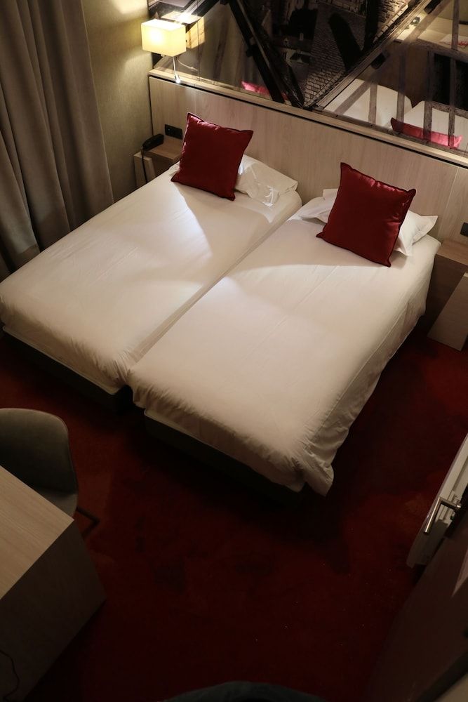 Les Terrasses Poulard Double Room The Unicorn Village 3