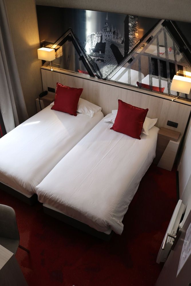 Les Terrasses Poulard Double Room The Unicorn Village 2