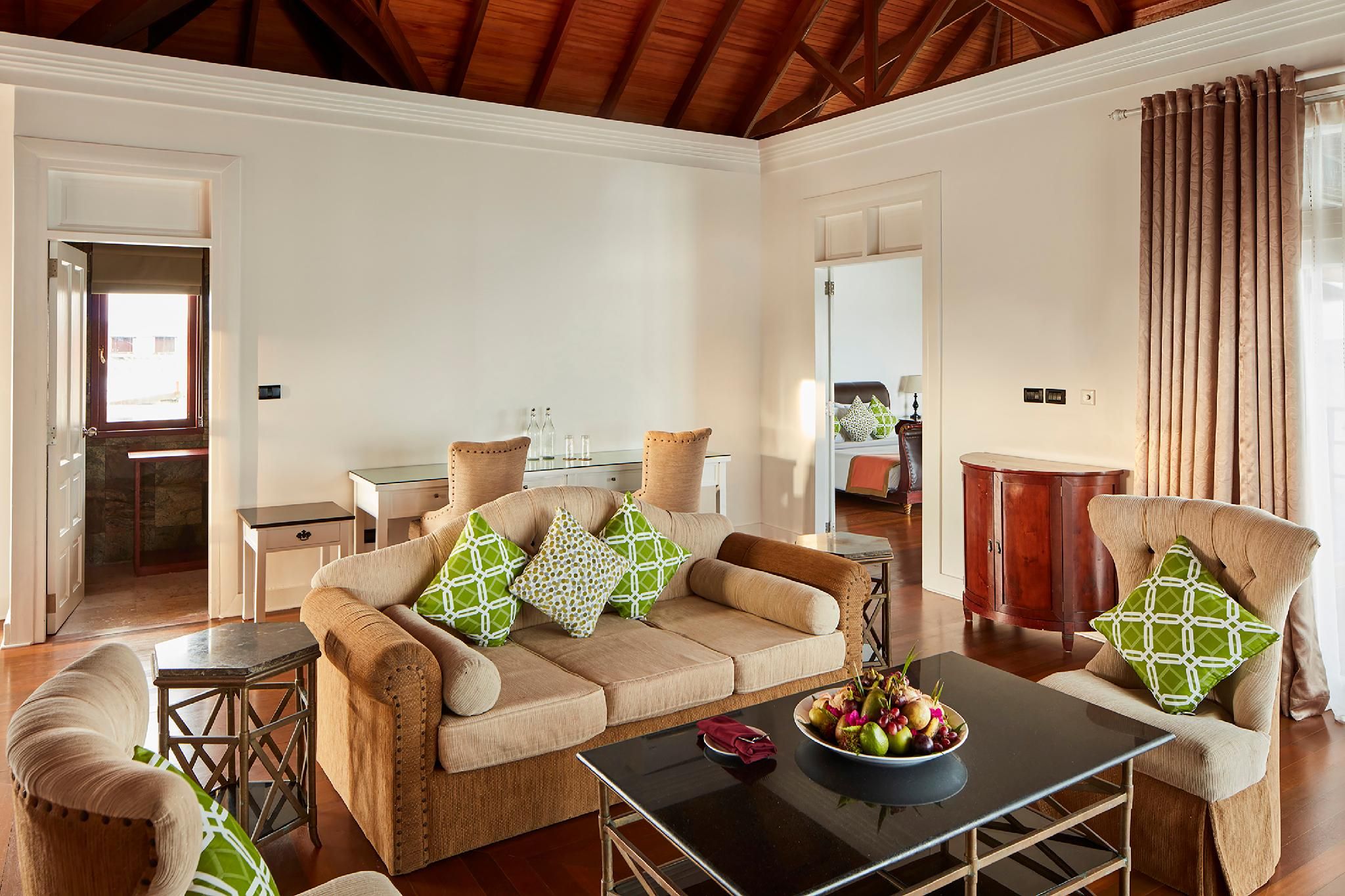 Presidential Water Suite - 50 Percent Off Transfers from 3 Nights Stay Excl 23 Dec 7 Jan