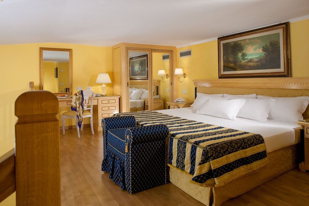 Deluxe Suite, Sea View