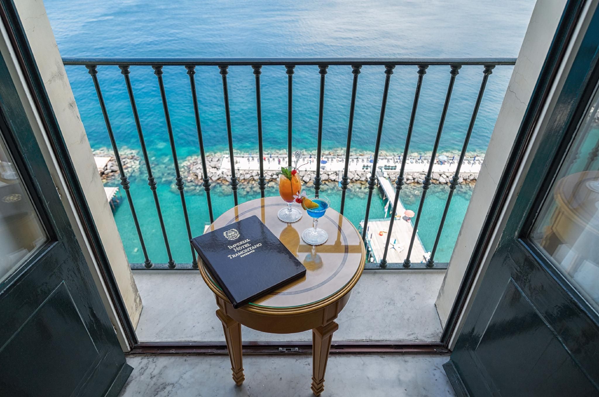 Deluxe Suite with Sea View