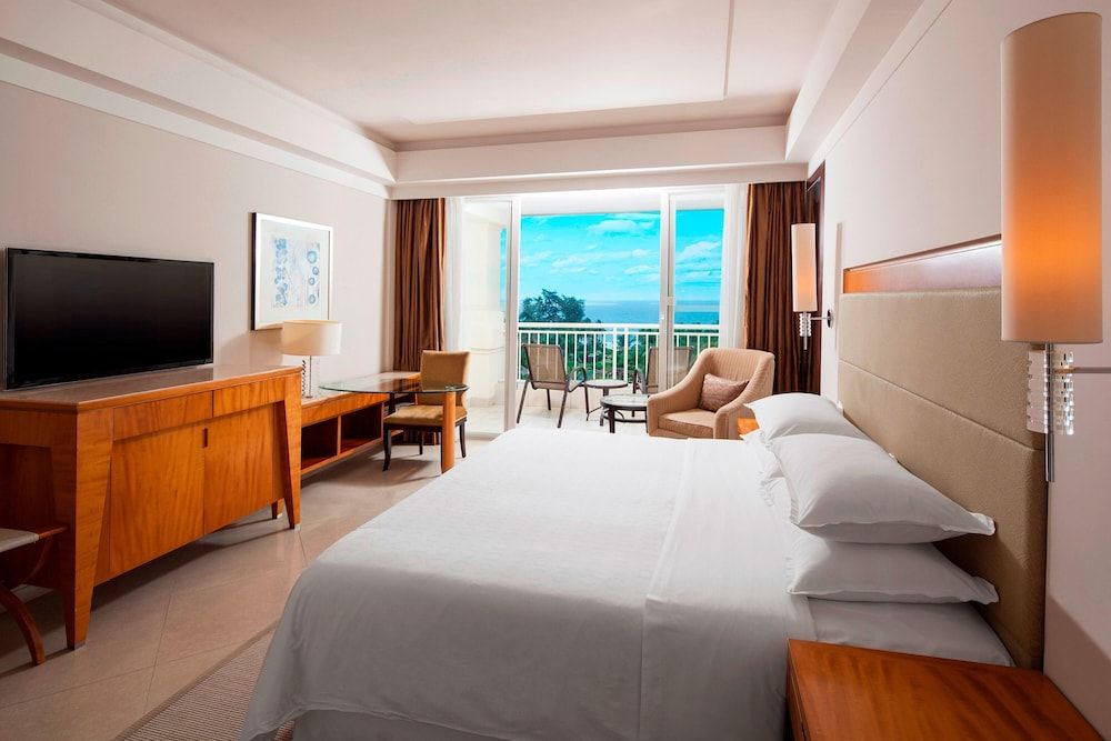 Room, 1 King Bed, Balcony, Ocean View