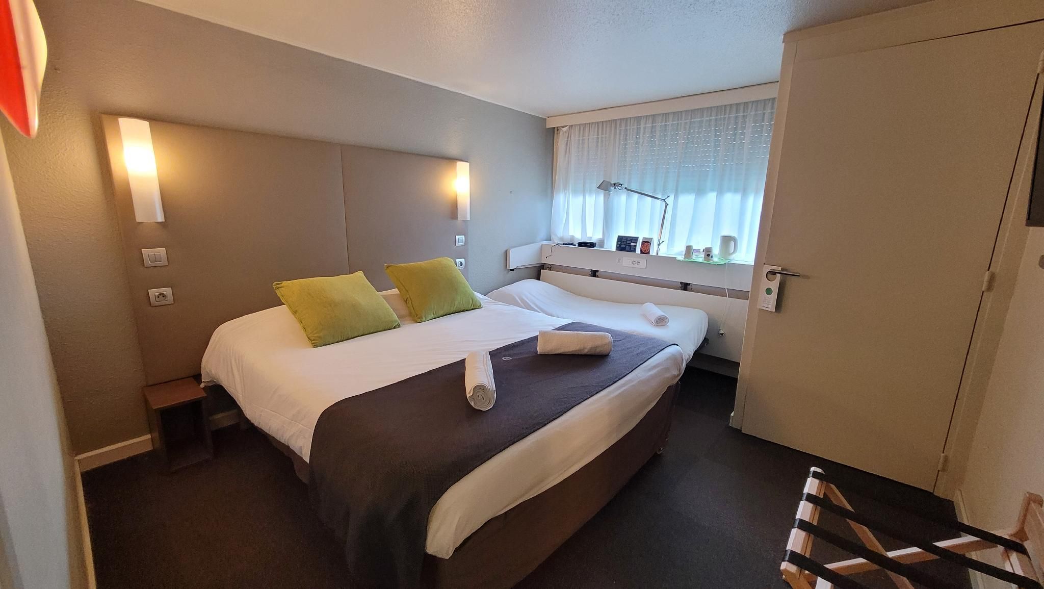 Room Next Generation - 1 Double Bed 1 Junior Bed up to 10 years