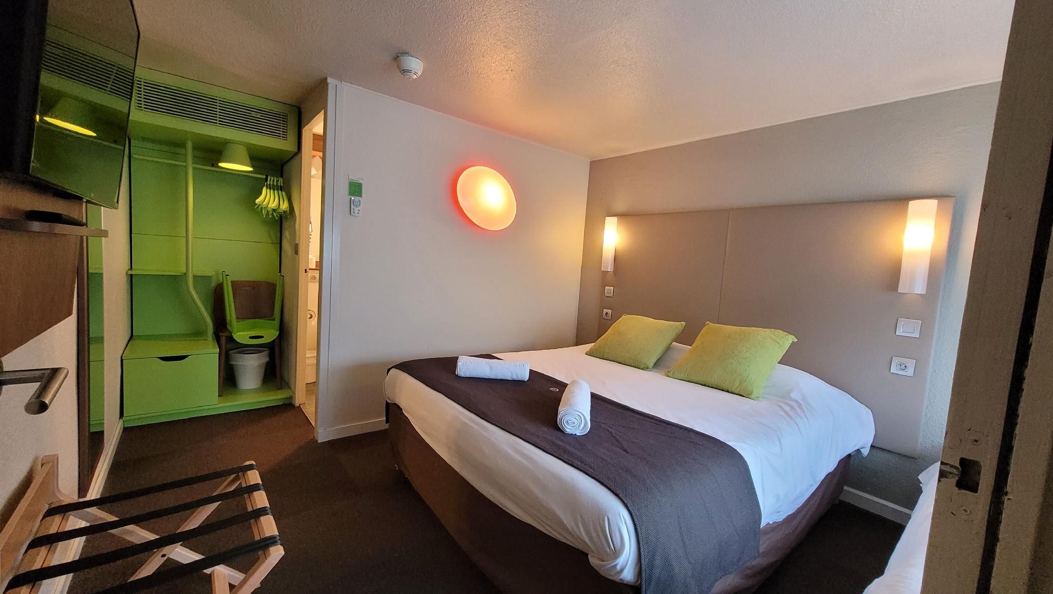 Room Next Generation - 1 Double Bed 1 Junior Bed up to 10 years