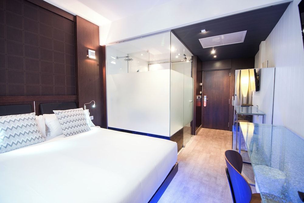 undefined Petit Palace President Castellana 7