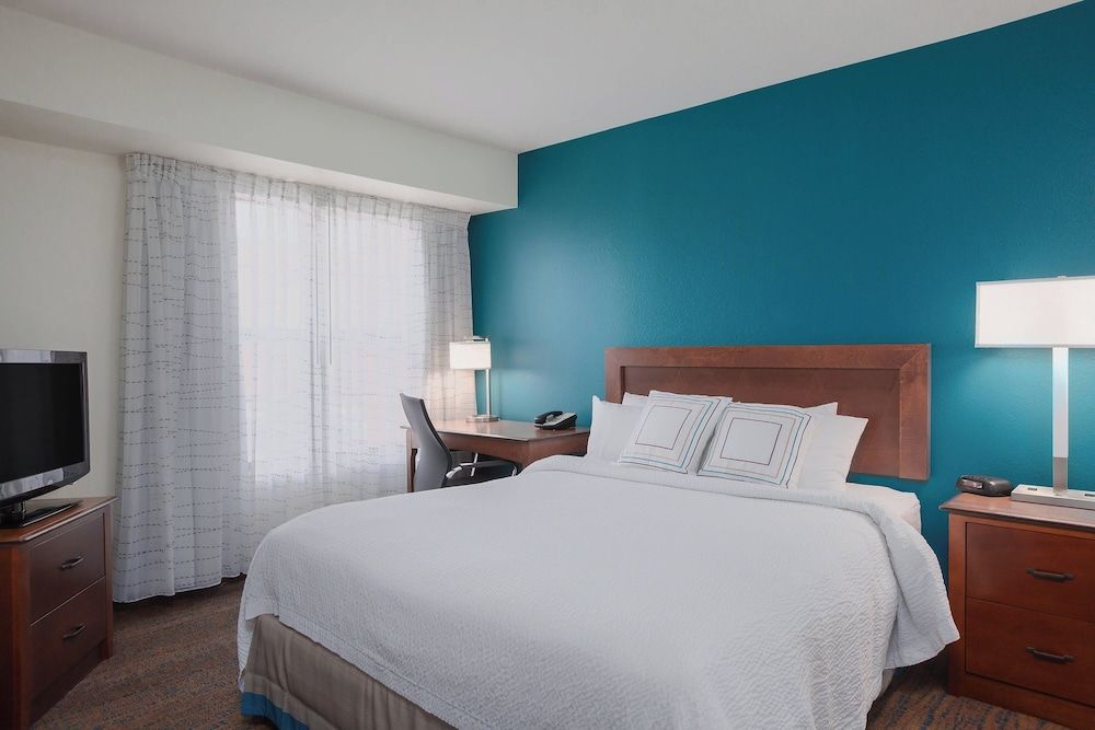 Suite, 2 Bedrooms, Balcony