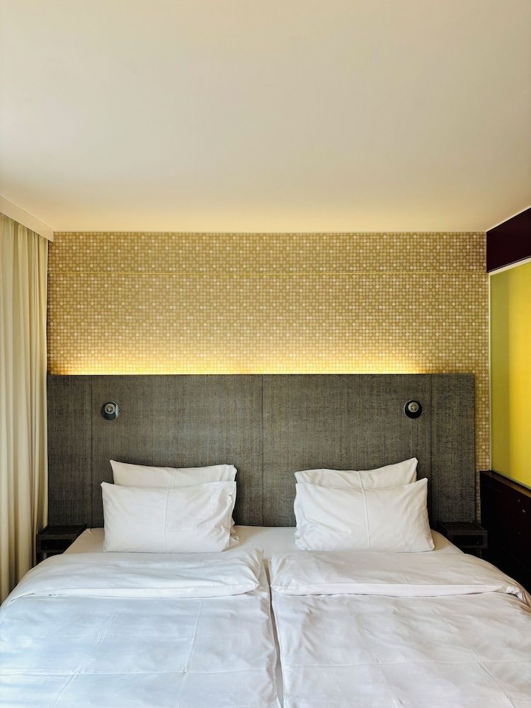 Max Brown Hotel 5th District, part of Sircle Collection Medium Room (Vintage) 2