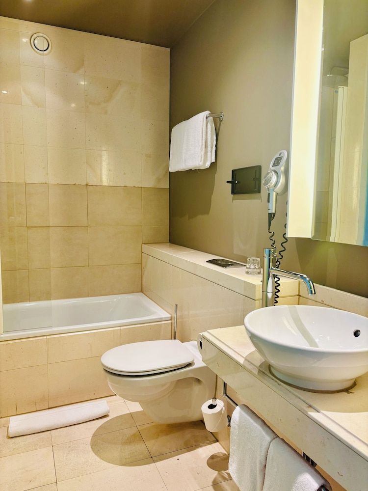 Max Brown Hotel 5th District, part of Sircle Collection Medium Room (Vintage) 4