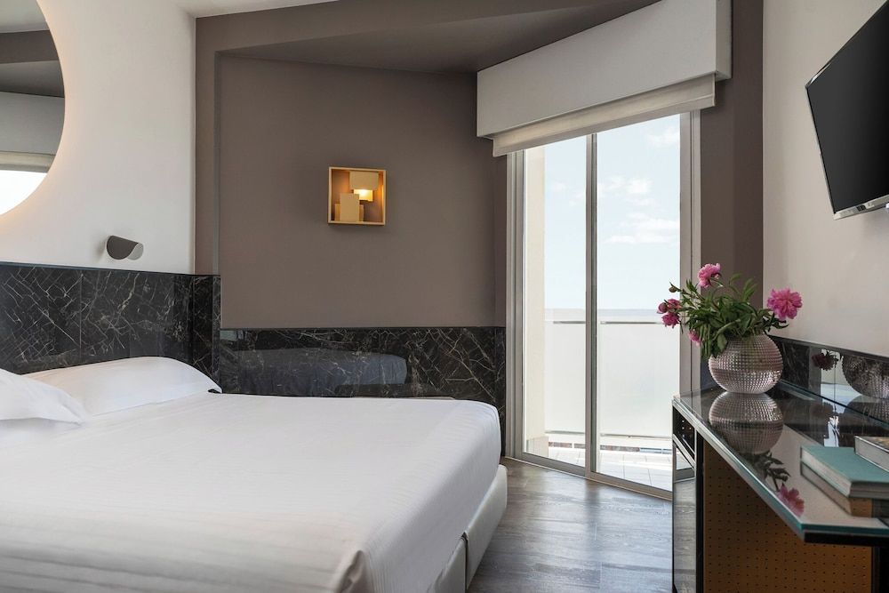 Hotel Michelangelo Superior Double Room Single Use, Balcony, Partial Sea View