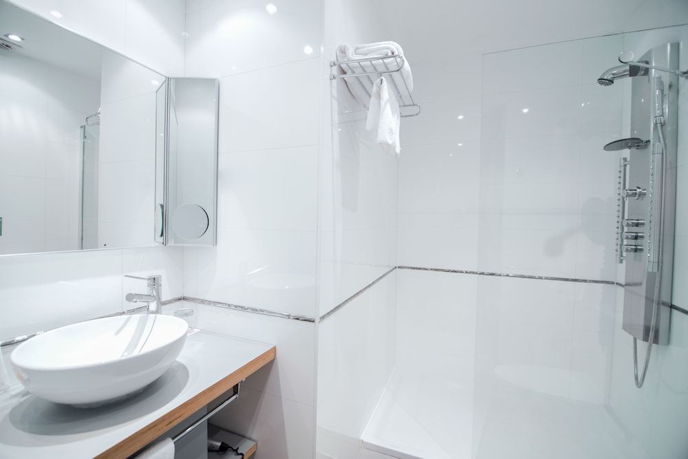 Petit Palace Santa Cruz Standard Double Room 6