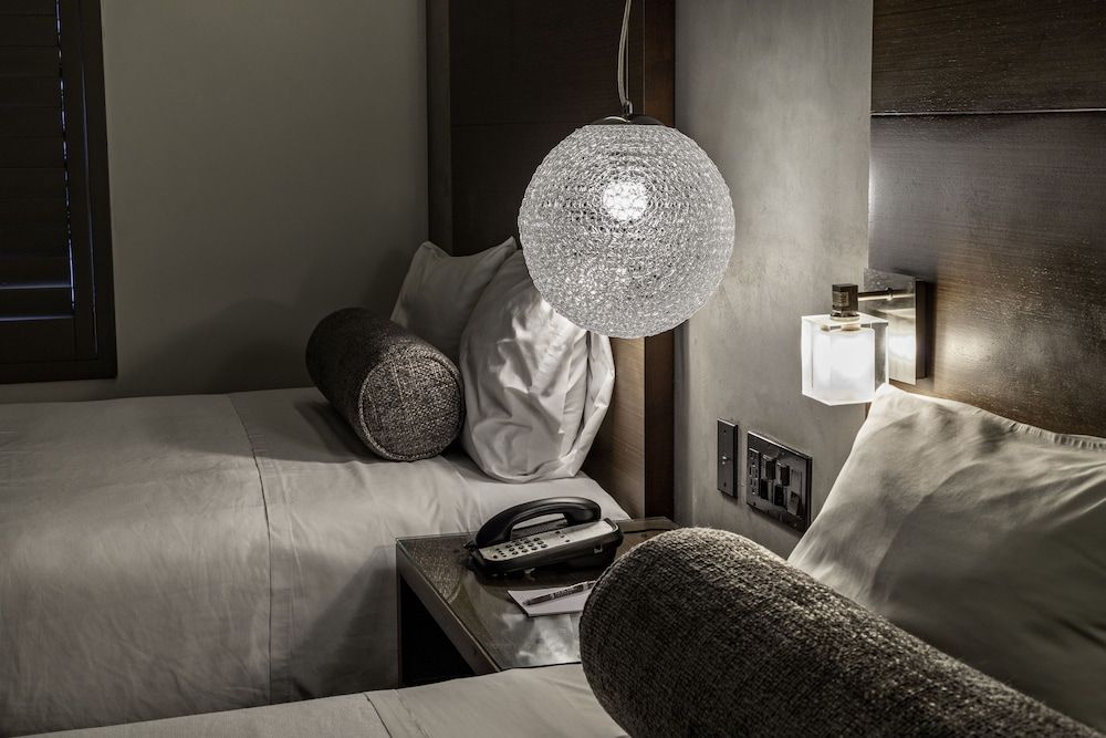 Hercor Hotel - Urban Boutique Deluxe Double Room (2 Full XL Beds) 7