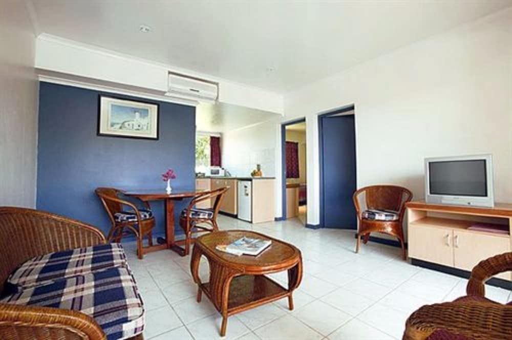 Capricorn International Hotel Family Room 10