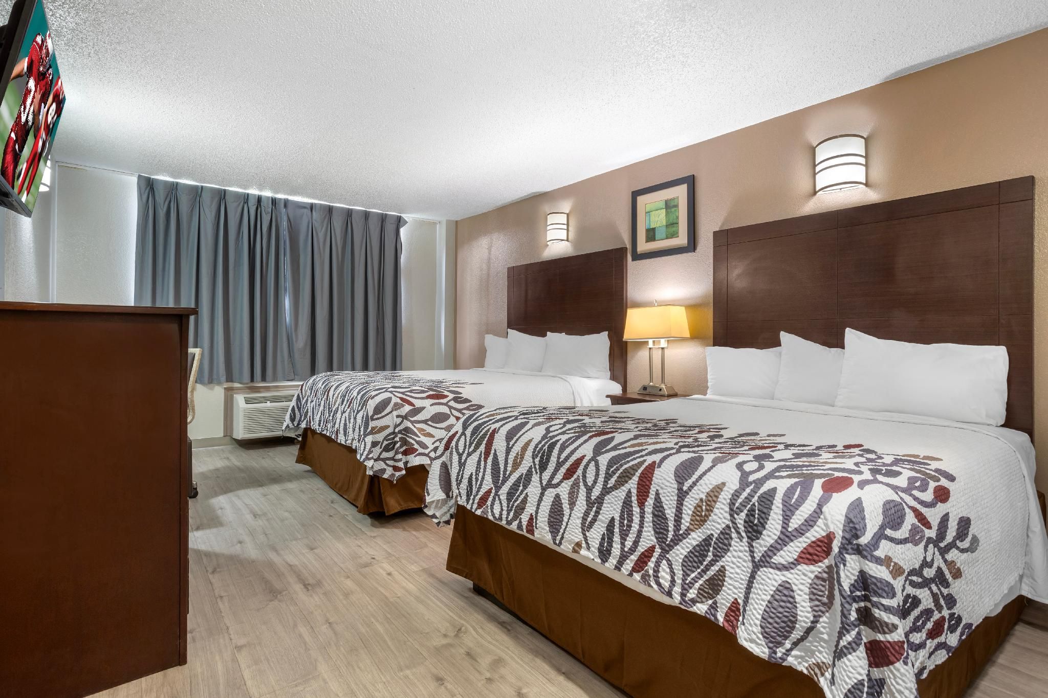 Red Roof Inn La Marque Suite 3 Kings Beds with Kitchen Non-Smoking