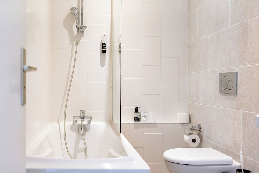 Le Saint Aubert Double or Twin Room 5