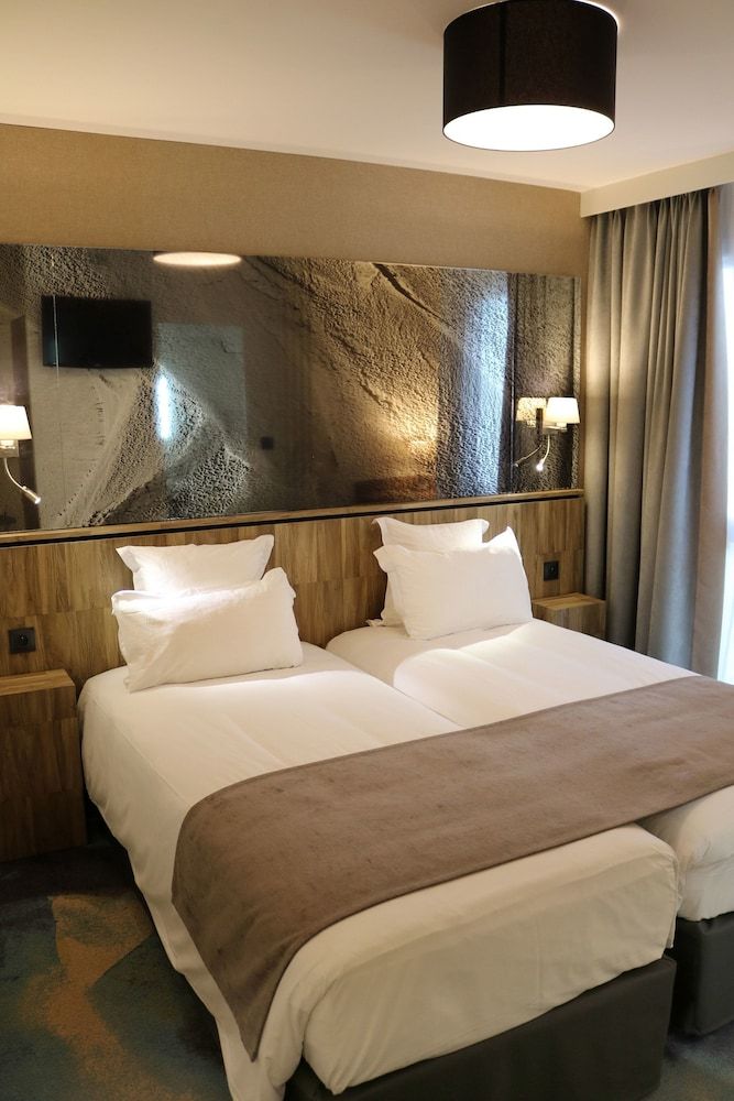 Le Saint Aubert Double or Twin Room 4