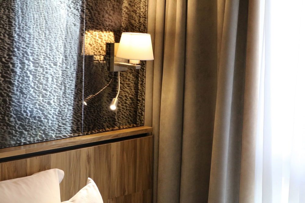 Le Saint Aubert Double or Twin Room 6