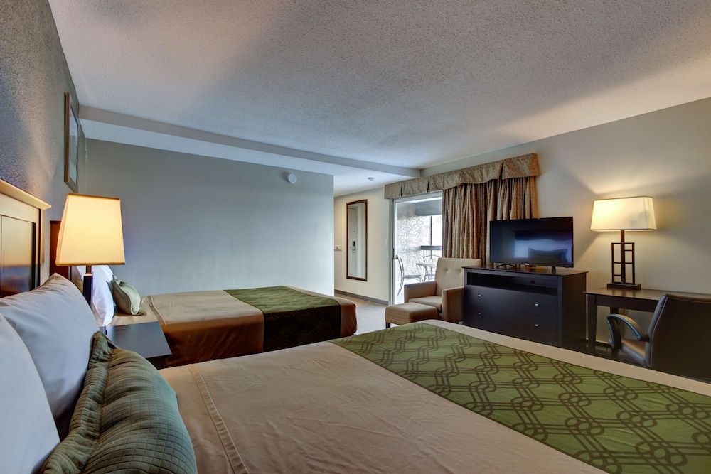 Junior Suite, 2 Queen Beds, Kitchen