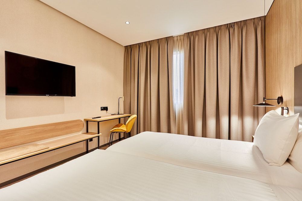 Hotel Silken Ciudad Gijon Standard Double Room Single Use (Deluxe) 4