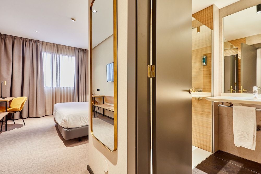 Hotel Silken Ciudad Gijon Standard Double Room Single Use (Deluxe) 6