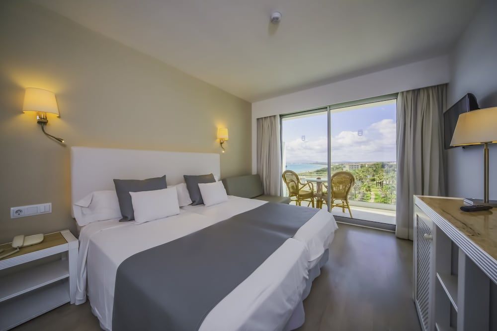 Superior Double Room, Balcony, Partial Sea View (2 Adults)