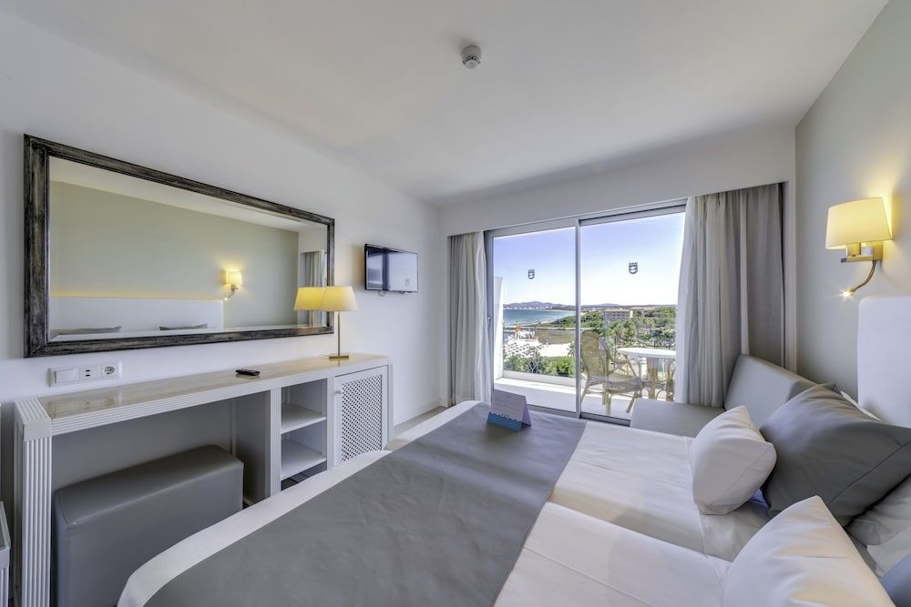 Double Room Single Use, Balcony, Partial Sea View