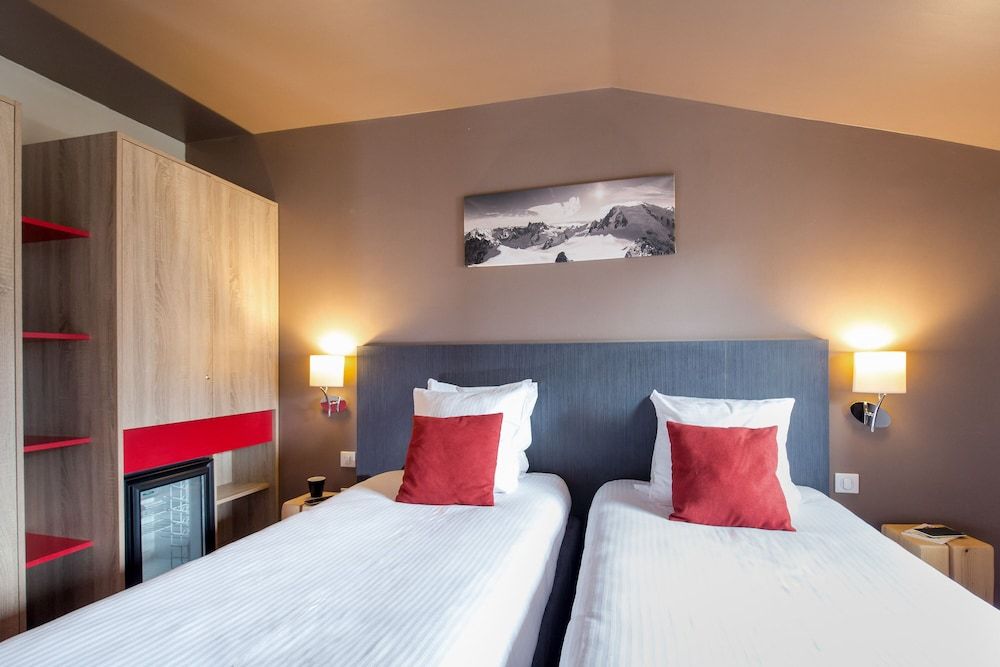 SOWELL HÔTELS Le Parc & SPA Standard Twin Room 11