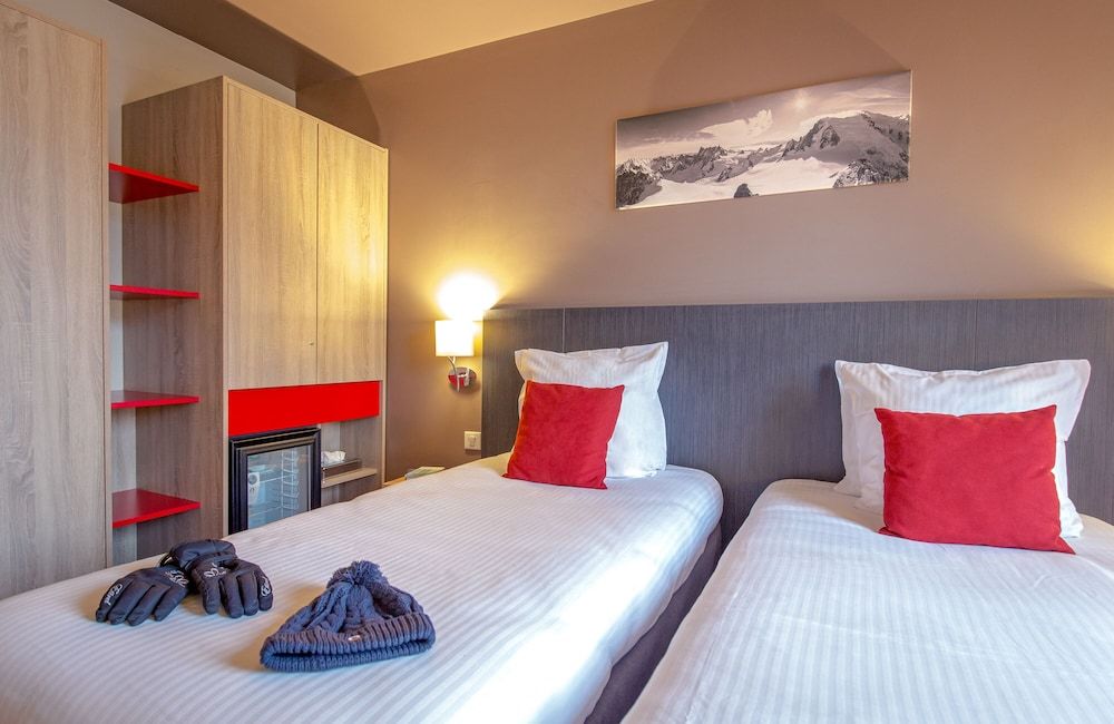 SOWELL HÔTELS Le Parc & SPA Standard Twin Room 2