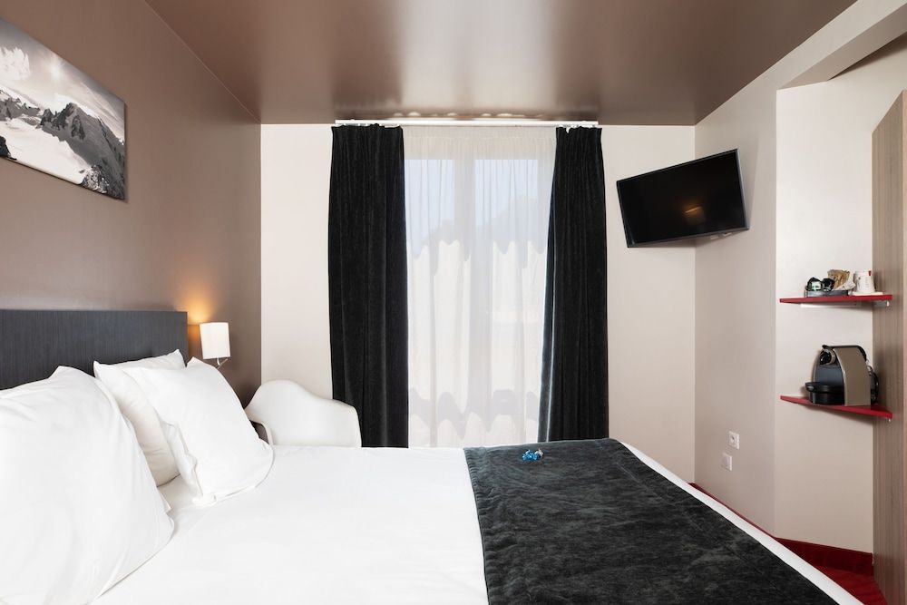 SOWELL HÔTELS Le Parc & SPA Superior Double Room 5