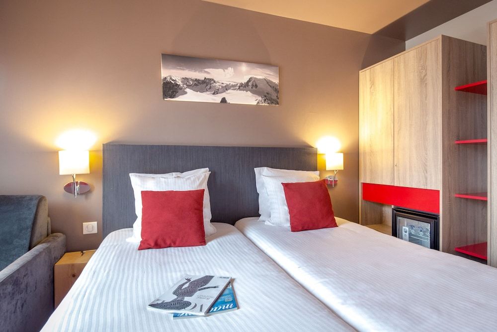 SOWELL HÔTELS Le Parc & SPA Standard Twin Room 10